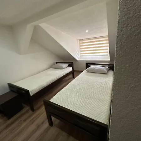 Emela * يايتشه