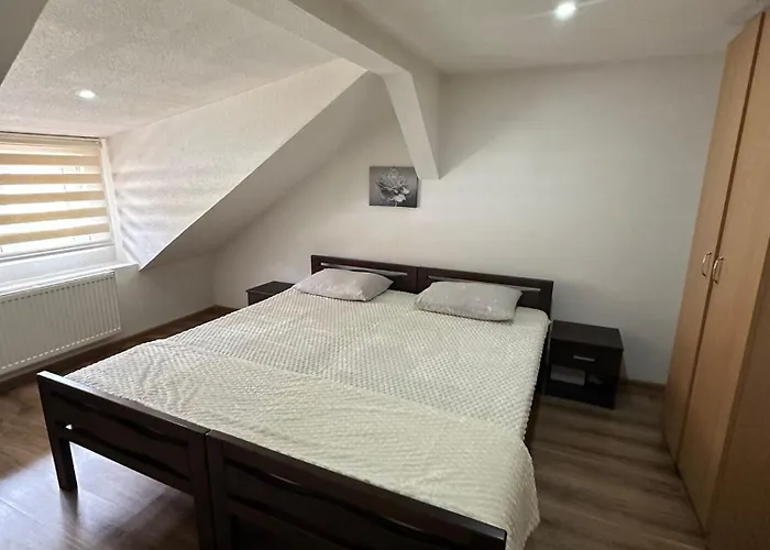 Emela شقة يايتشه